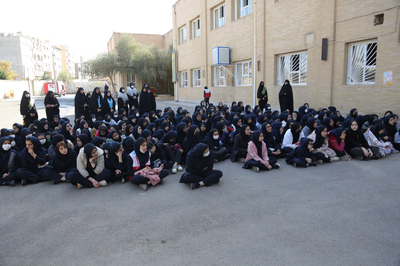 دانش آموزان در فرهنگ سازی رعایت مقررات ملی ساختمان می توانند نقش آفرین باشند