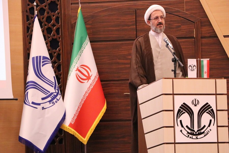 مراسم تجلیل از پژوهشگران برتر استان قم برگزار شد