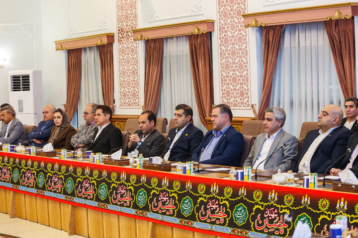 نخستین جلسه شورای مرکزی دوره دهم با حضور وزیر راه‌ و شهرسازی