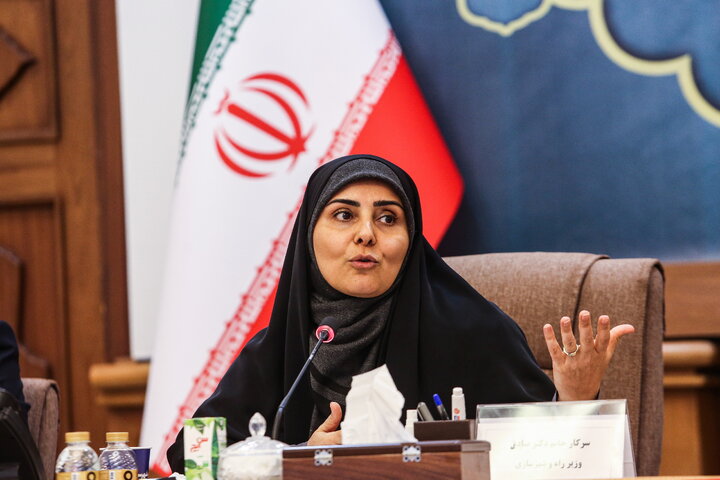 نخستین جلسه شورای مرکزی دوره دهم با حضور وزیر راه‌ و شهرسازی