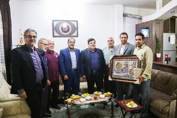 اعضای هیئت مدیره از رزمنده پدافند هوایی و عضو سازمان تجلیل کردند