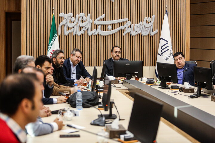 جلسه هیئت مدیره سازمان با حضور معاون معماری و شهرسازی شهرداری قم