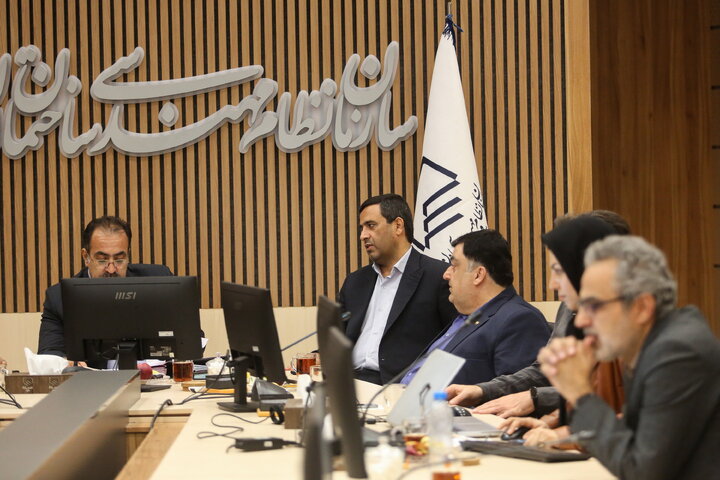 جلسه هیئت مدیره سازمان با حضور معاون معماری و شهرسازی شهرداری قم