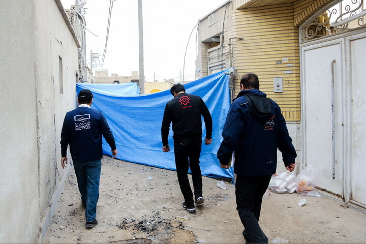 بررسی تیم پایش و نظارت سازمان از ساختمان‌های آسیب‌دیده حمله به محله دروازه ری قم