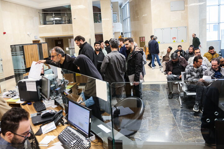 تلاش کارکنان سازمان در ارائه خدمات به شهروندان در روزهای پایانی سال