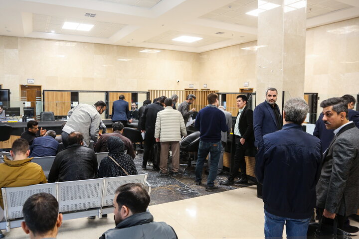 تلاش کارکنان سازمان در ارائه خدمات به شهروندان در روزهای پایانی سال